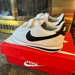 Nike Cortez Toddler Shoe size 7 Black and White